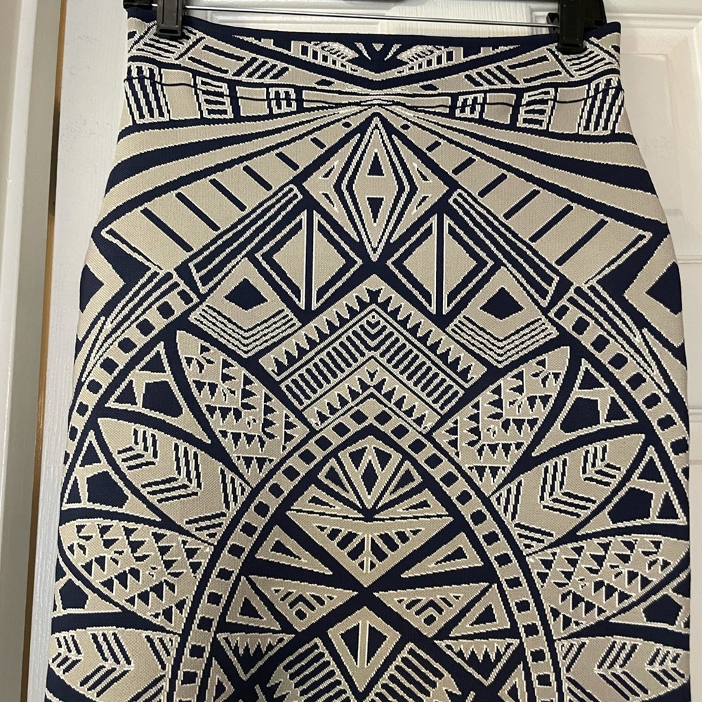 BCBGMAXAZRIA AZTEC PRINT BANDAGE MINI